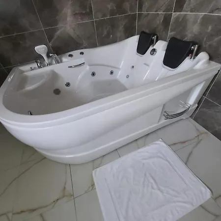 Bed and breakfast Arena Suıte *
